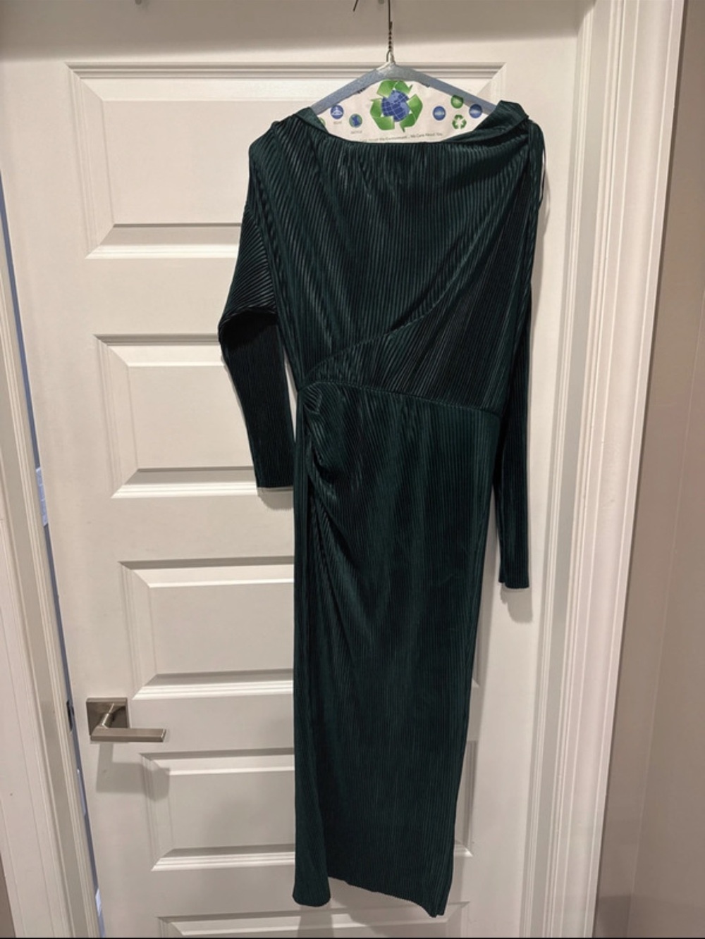 Astr Deep Green Long Sleeve Pleated Midi Dress